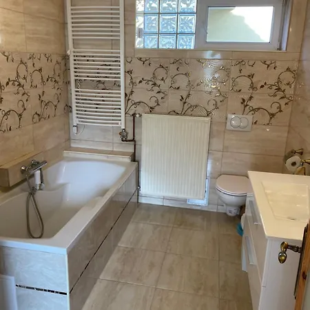 Ezo Apartmanhaz 公寓 Balatonberény