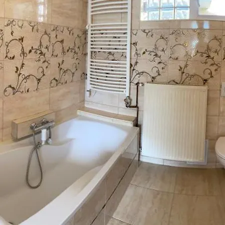 Ezo Apartmanhaz Balatonbereny