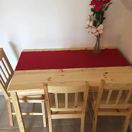Ezo Apartmanhaz *